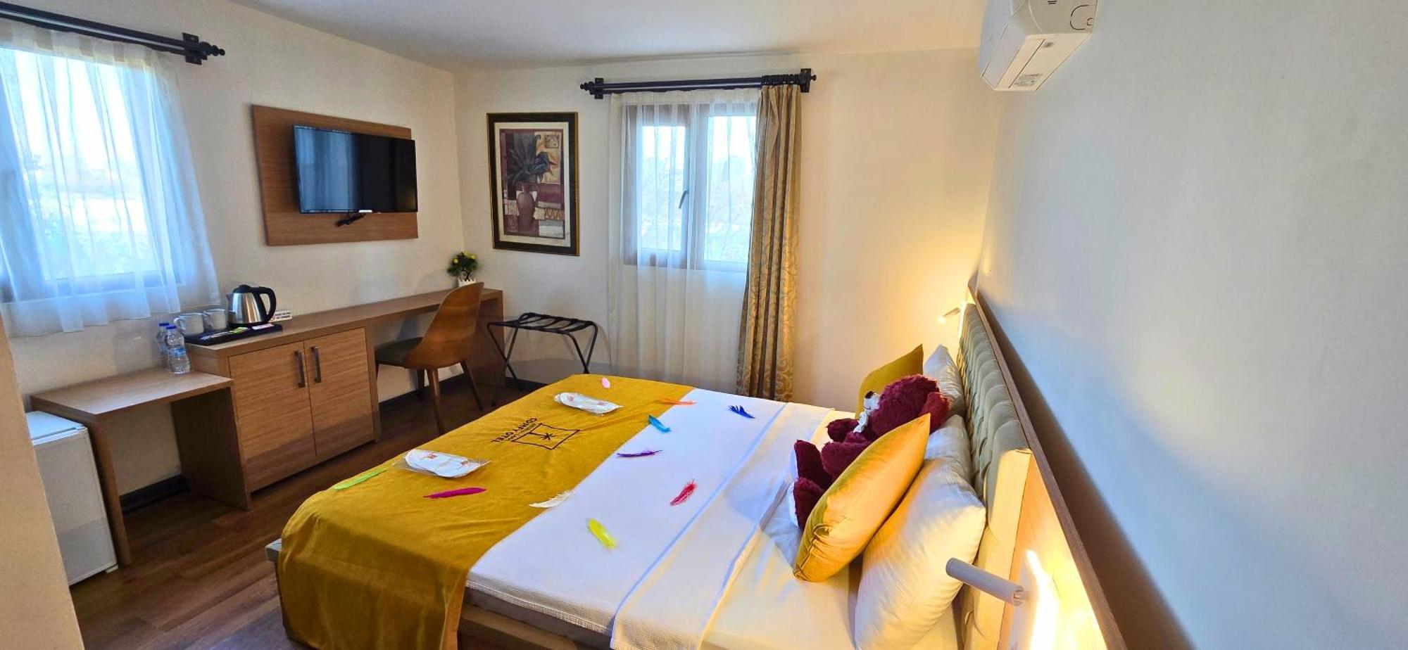 Comfy Otel Antalya Lara Bagian luar foto