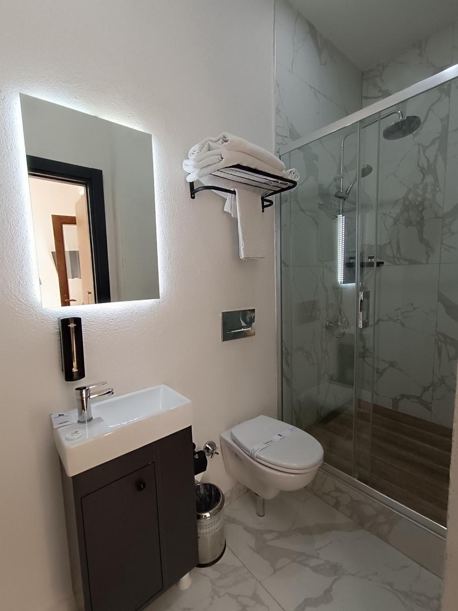 Comfy Otel Antalya Lara Bagian luar foto