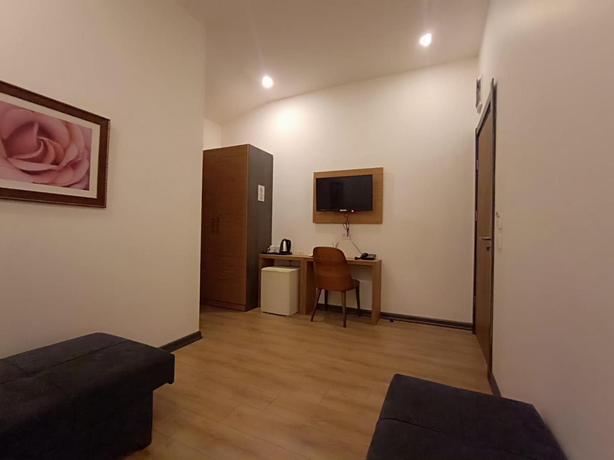 Comfy Otel Antalya Lara Bagian luar foto